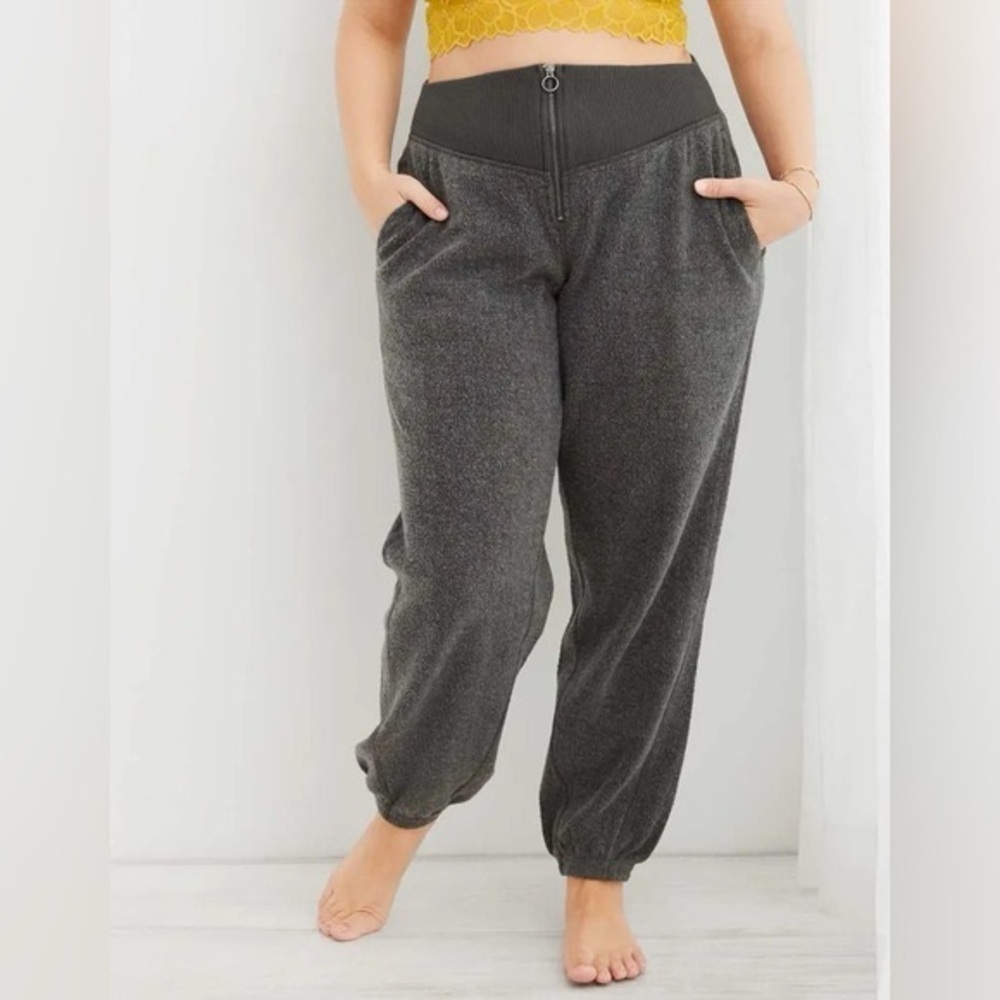 Aerie Gray Sherpa Fleece Corset Jogger